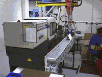 Molding with Robotic Separator